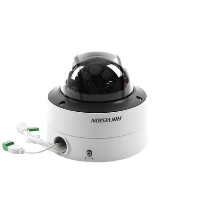 Domo IP 4 Megapixel / Imagen a Color 24/7 / Lente 3.6 - 9 mm