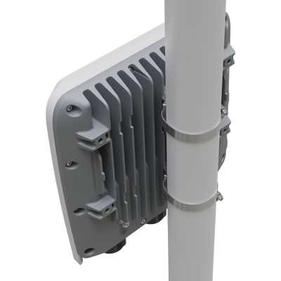 RB5009UPr+S+OUT 8 puertos PoE in/out, 1 SFP+, Solo RouterOS